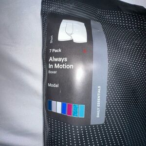 Men’s L 7 pack Lululemon’s boxers never opened